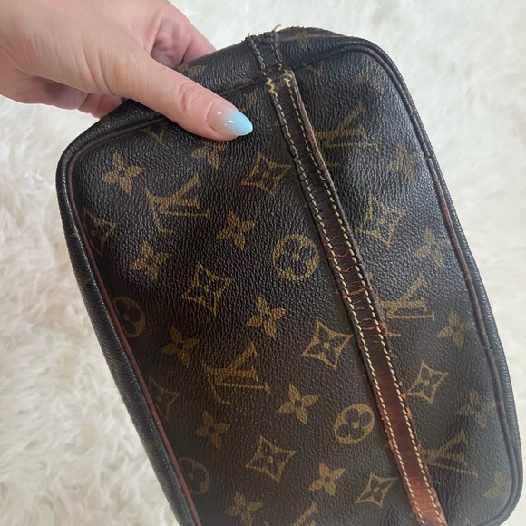 Louis Vuitton 𖤓 Monogram Compiègne 23 Clutch Bag. - Picture 3 of 12